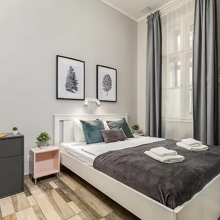 Apartament Charming In *