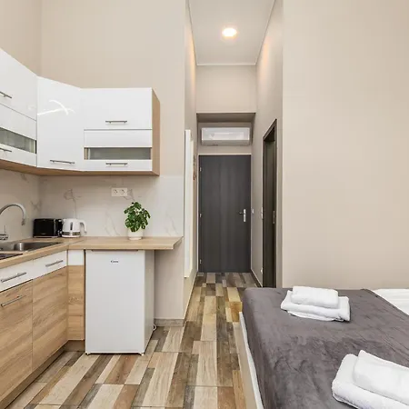 Charming In Budapeszt