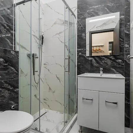 Apartament Charming In *