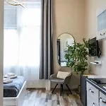 Charming In Apartment *