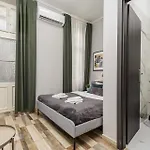 Apartment Charming In Budapest