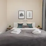 Apartment Charming In