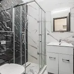 Apartment Charming In Budapest
