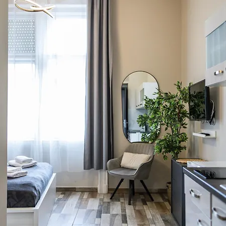 Charming In Apartment *