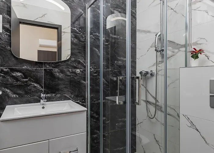 Charming In * Budapesta