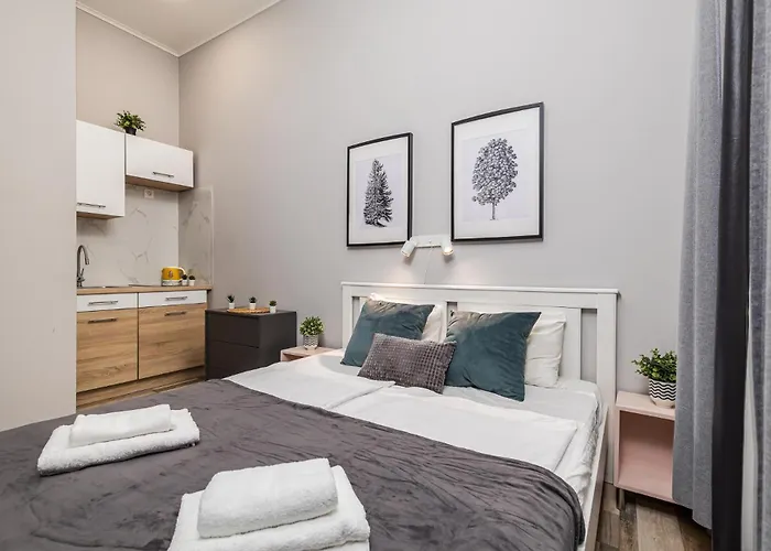 Charming In * Budapesta