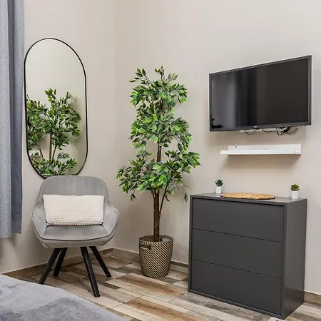 Charming In Budapešť