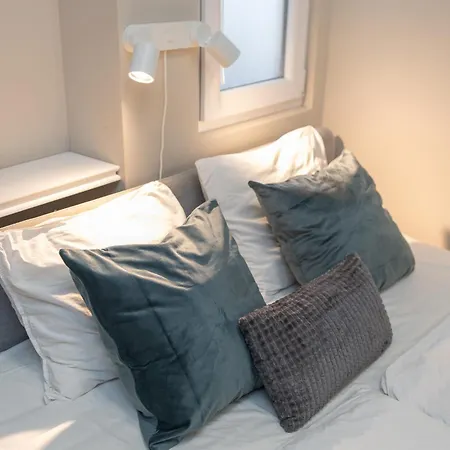 Charming In Budapešť